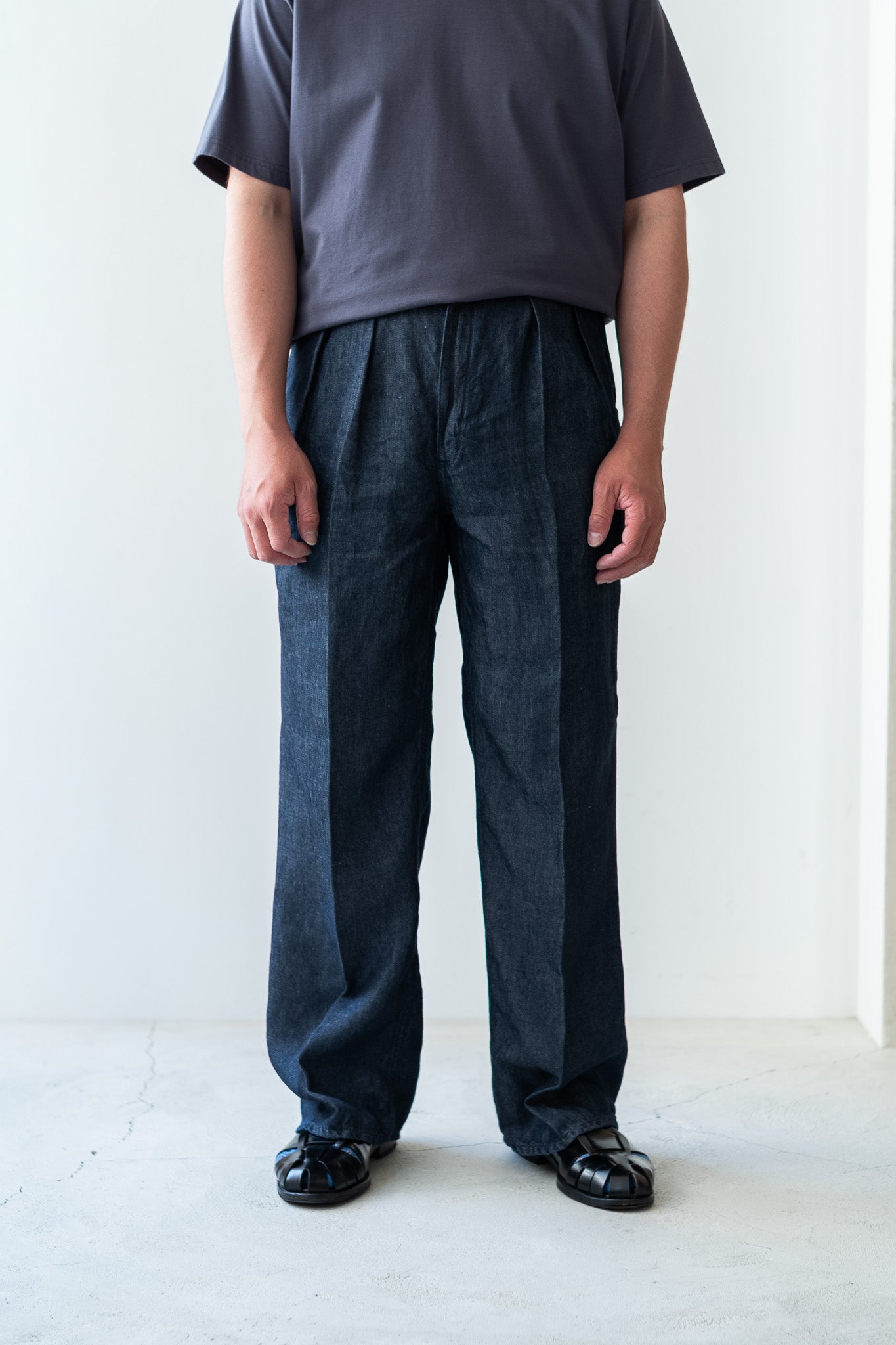 Washed Linen Denim Tuck Trousers 〔INDIGO〕