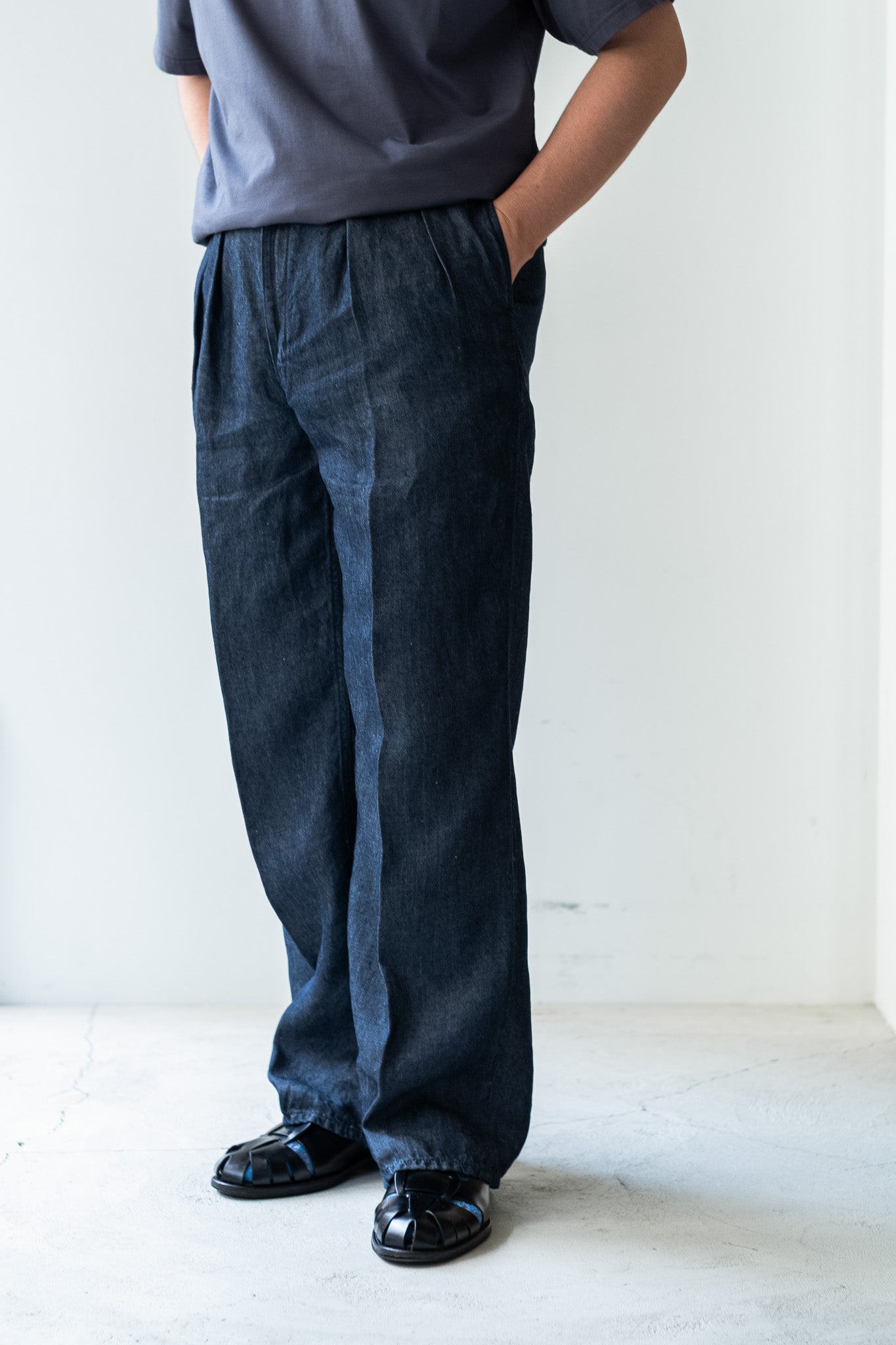 Washed Linen Denim Tuck Trousers 〔INDIGO〕