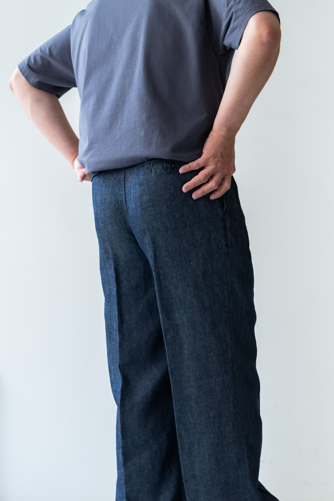 Washed Linen Denim Tuck Trousers 〔INDIGO〕