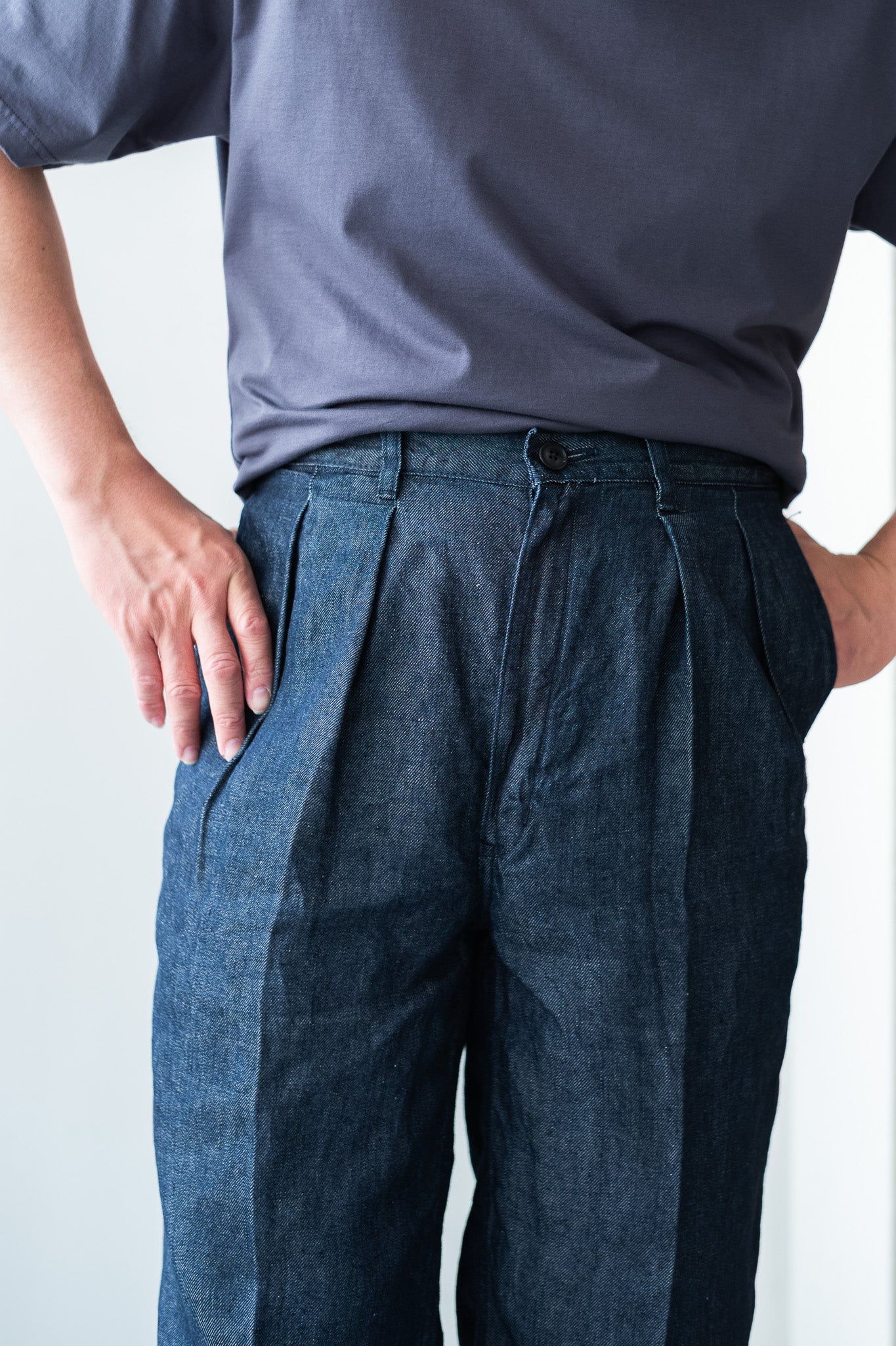 Washed Linen Denim Tuck Trousers 〔INDIGO〕