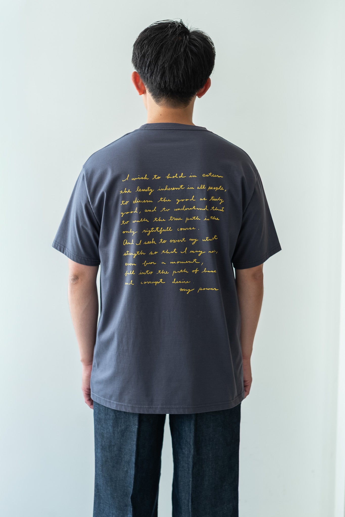 WORLD IS YOURS Tee-Cartoon Letter〔GRAY〕