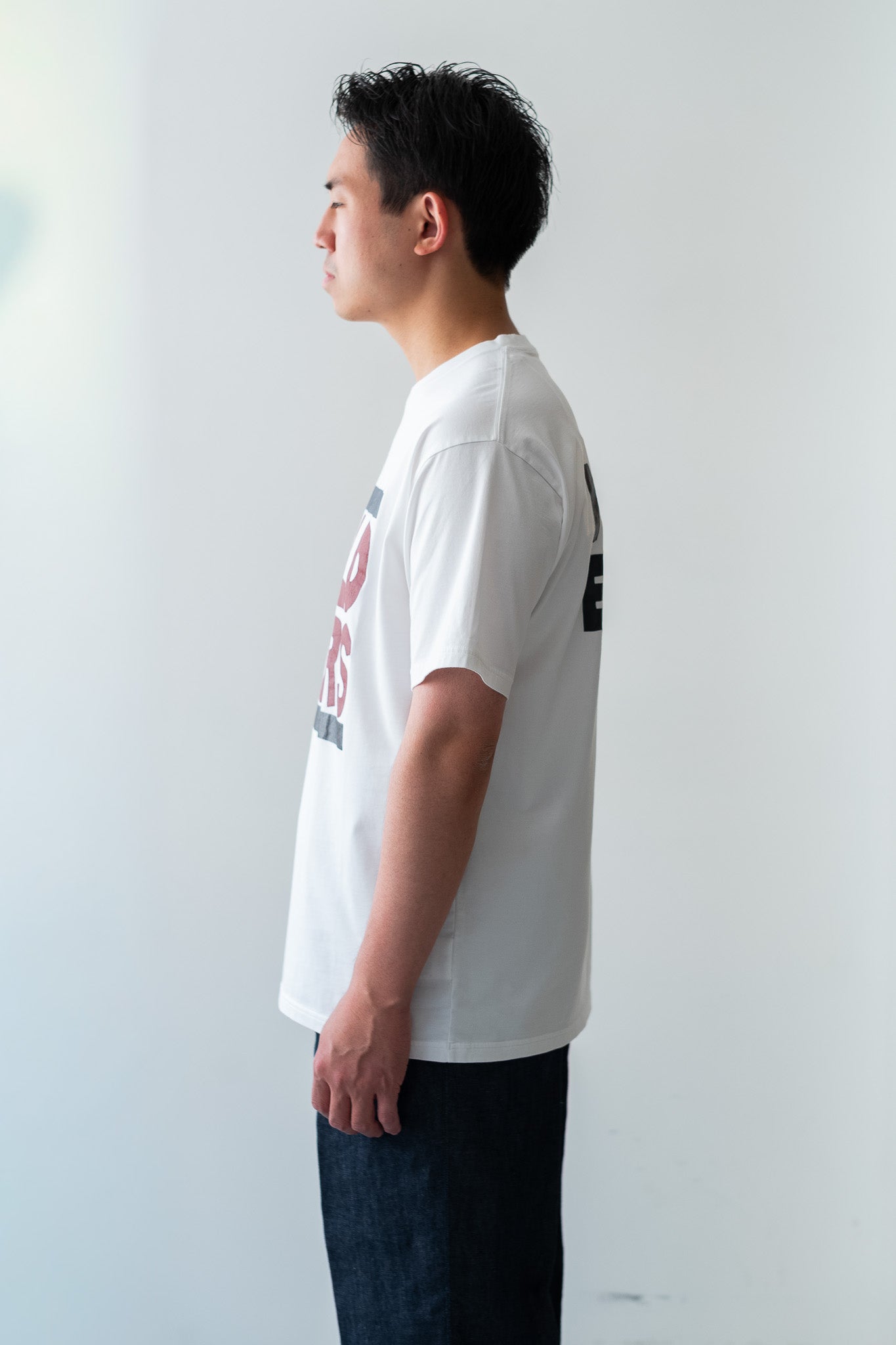 WORLD IS YOURS Tee-Block Letter〔WHITE〕