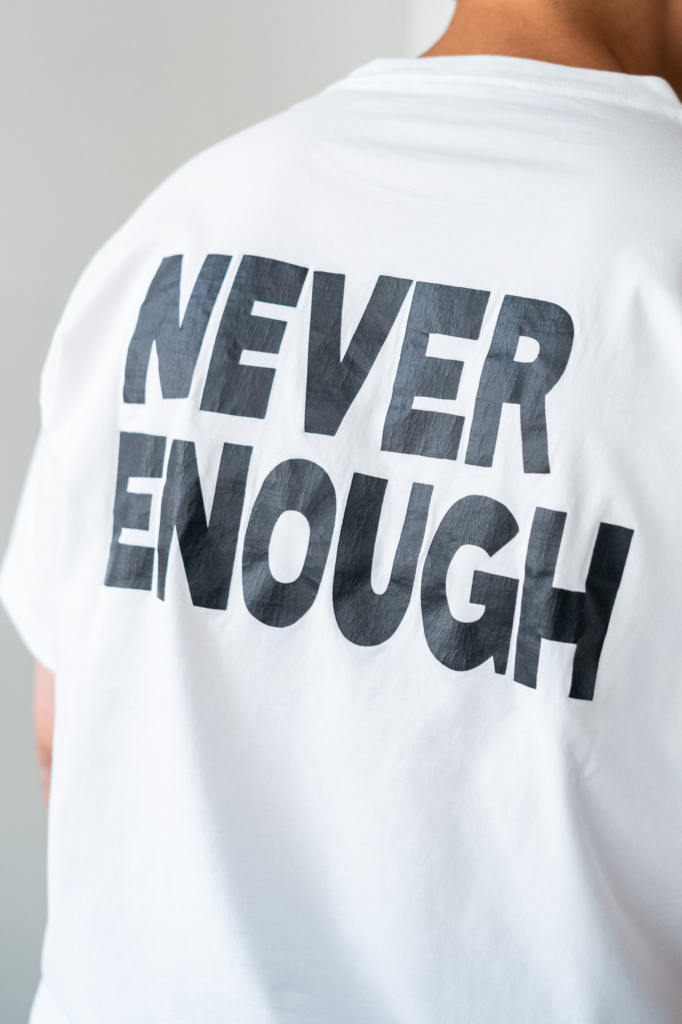 WORLD IS YOURS Tee-Block Letter〔WHITE〕