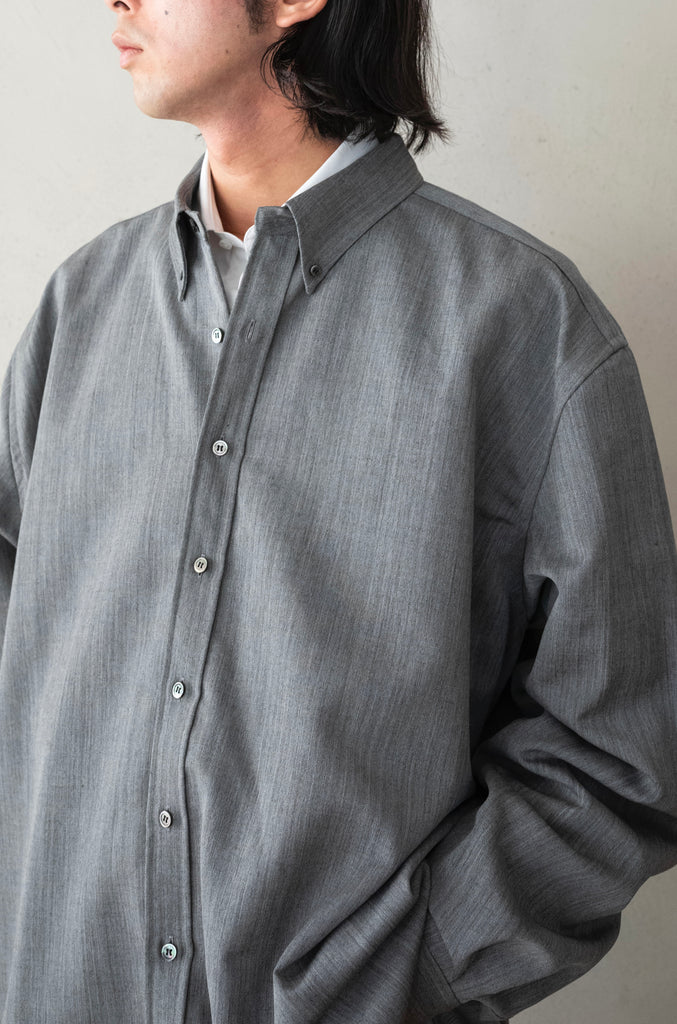 【9月13日(土) 発売】CCFA02UNI B 〈LYRIA SHARKSKIN SHIRT COAT〉