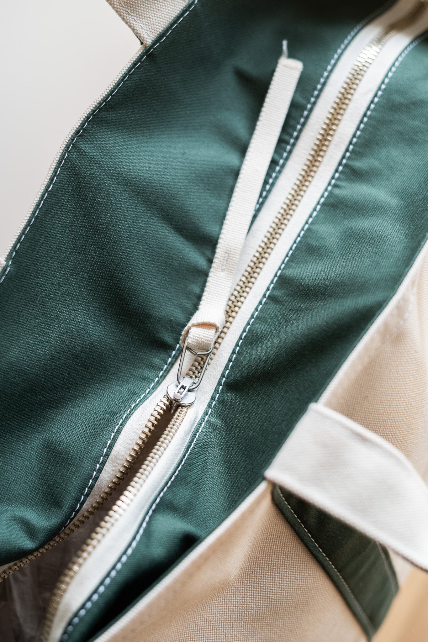Enough Space Bag-LARGE〔NATURAL×GREEN〕