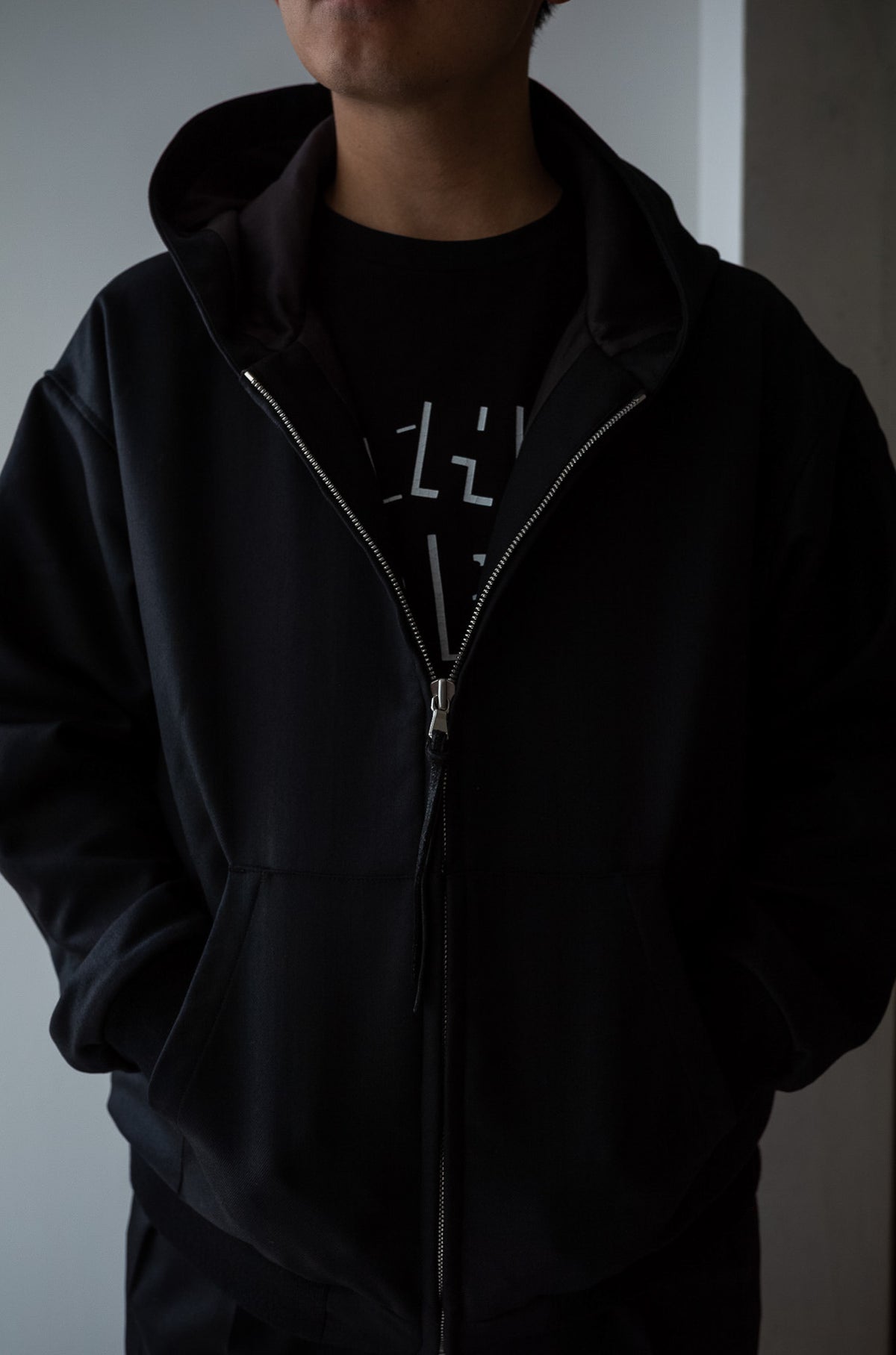 Double Cloth Hooded Jacket 〈NOIR〉