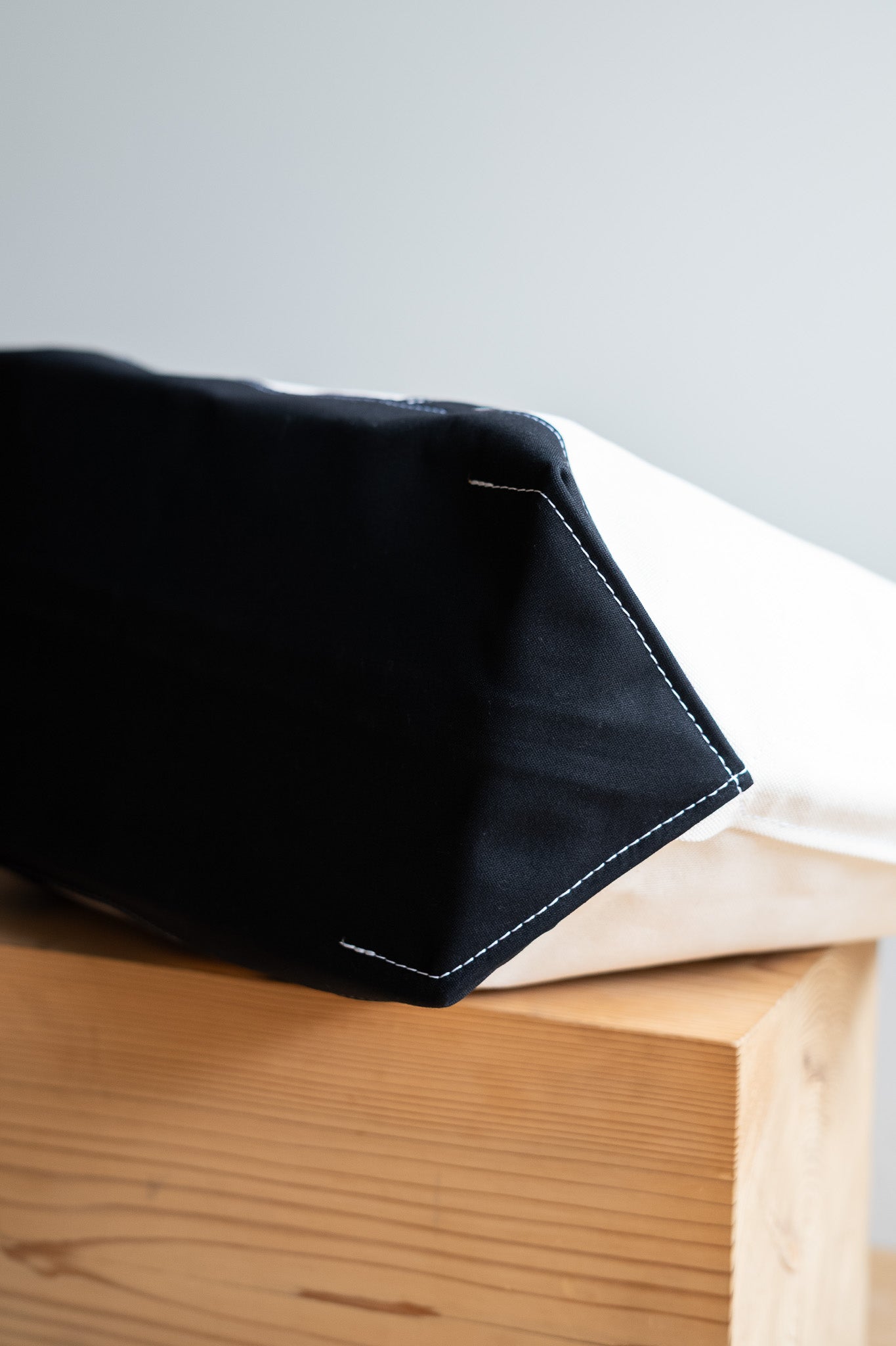 Enough Space Bag-LARGE〔NATURAL×BLACK〕