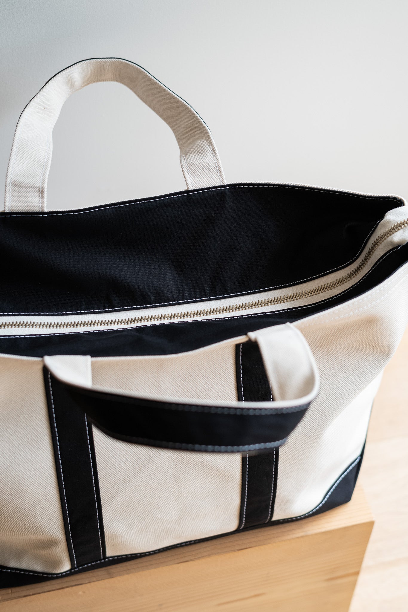 Enough Space Bag-LARGE〔NATURAL×BLACK〕