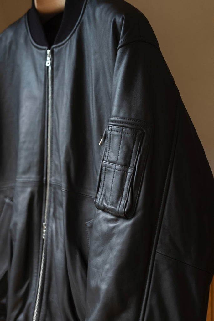 LEATHER FLIGHT JACKET