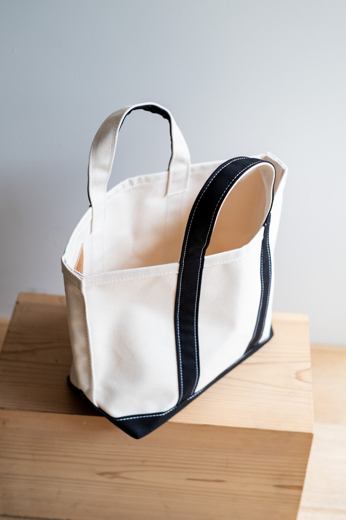 Enough Space Bag-SMALL〔NATURAL×BLACK〕