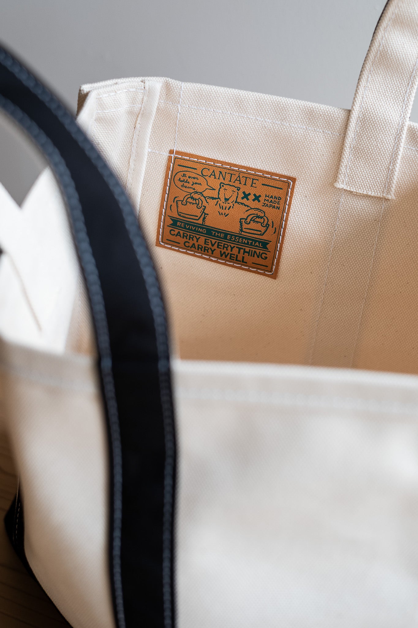 Enough Space Bag-SMALL〔NATURAL×BLACK〕
