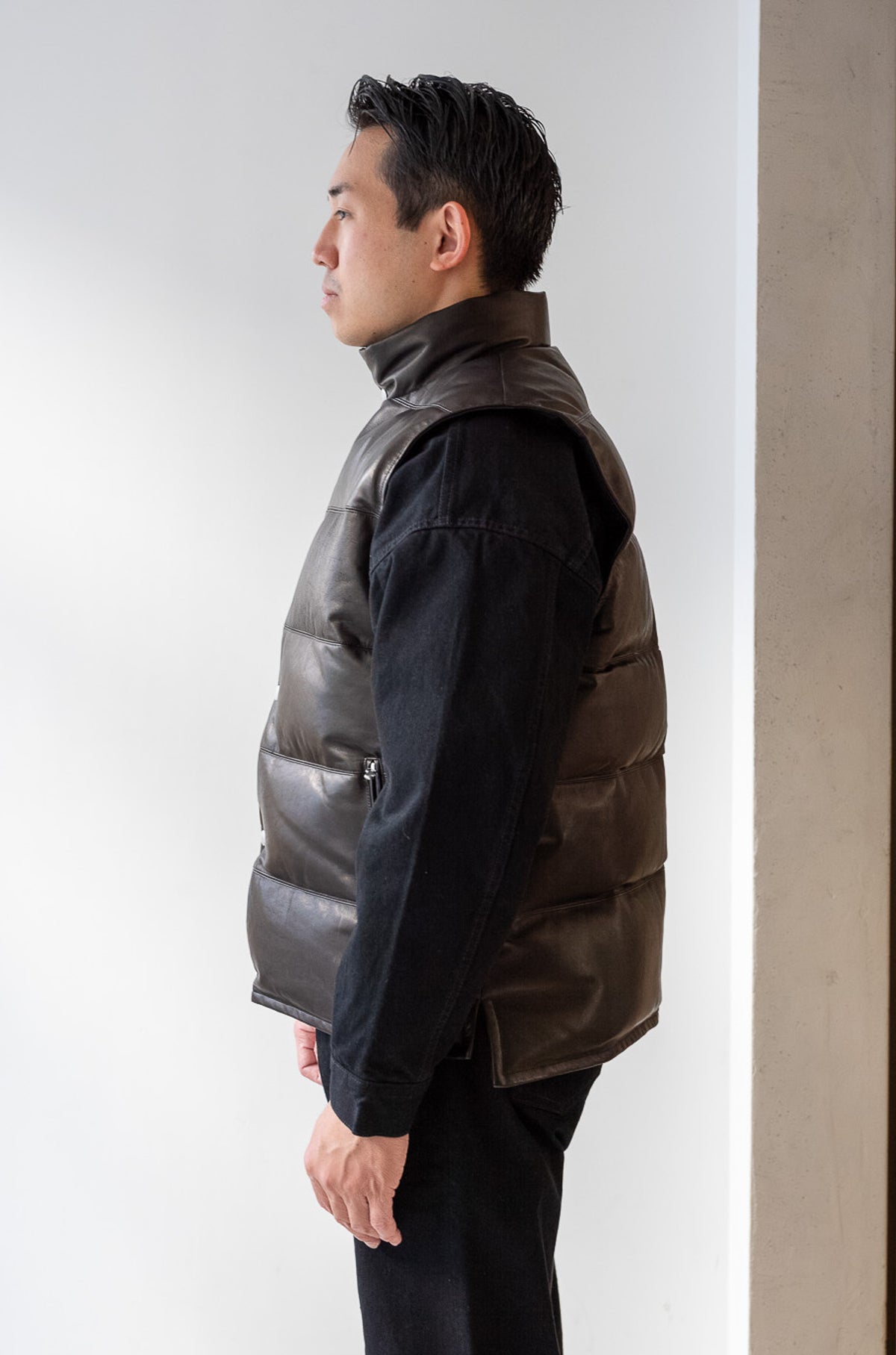 Horsehide Down Insulator Vest 〈NOIR〉