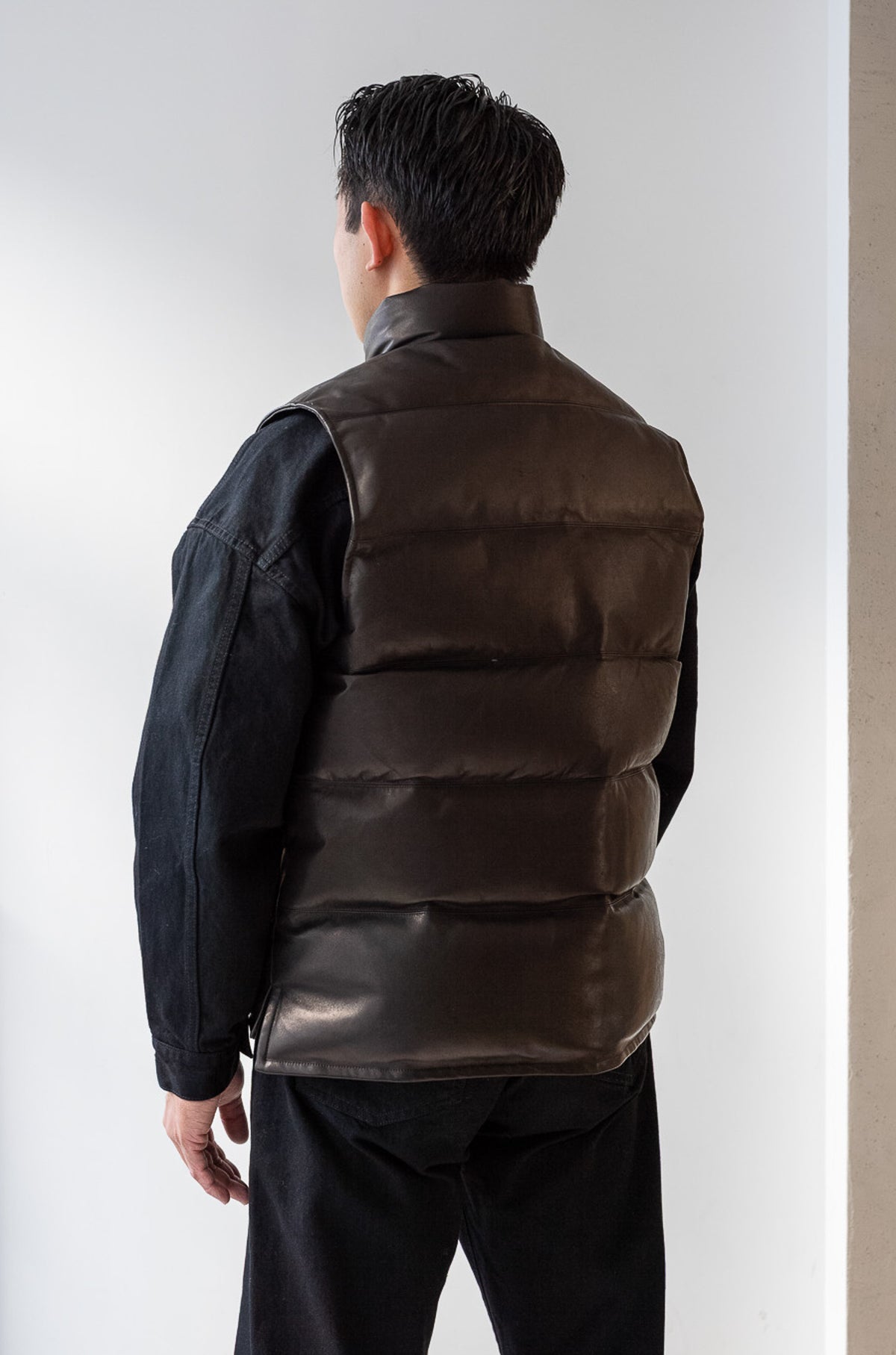 Horsehide Down Insulator Vest 〈NOIR〉