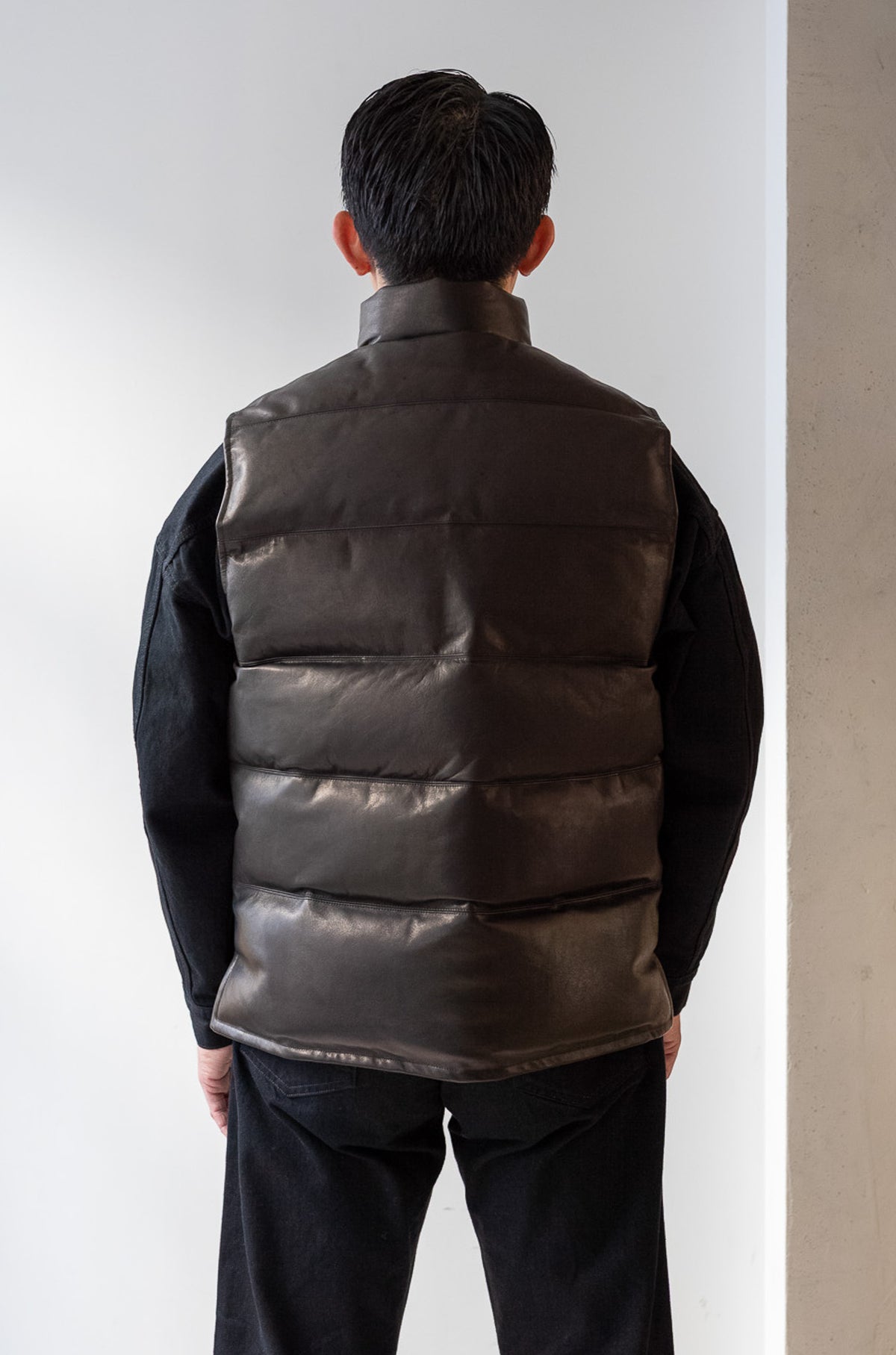 Horsehide Down Insulator Vest 〈NOIR〉