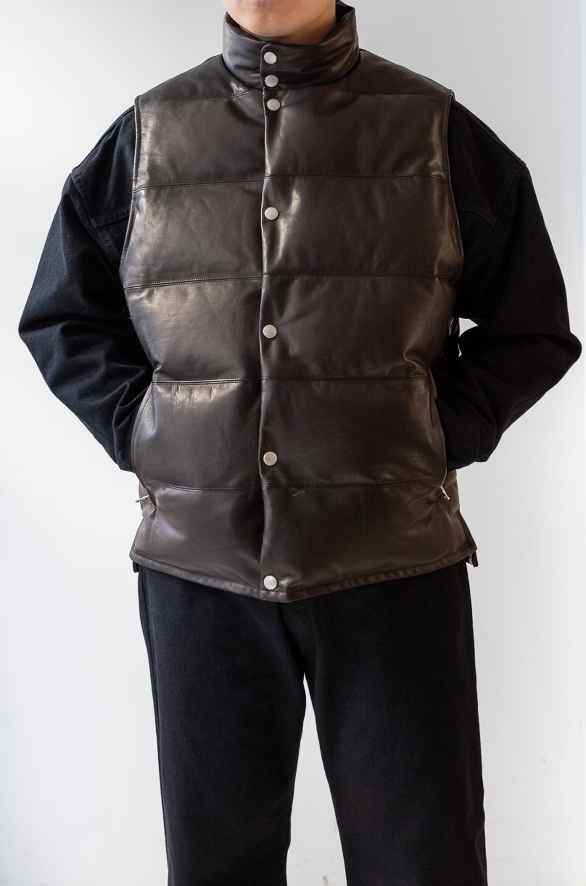 Horsehide Down Insulator Vest 〈NOIR〉