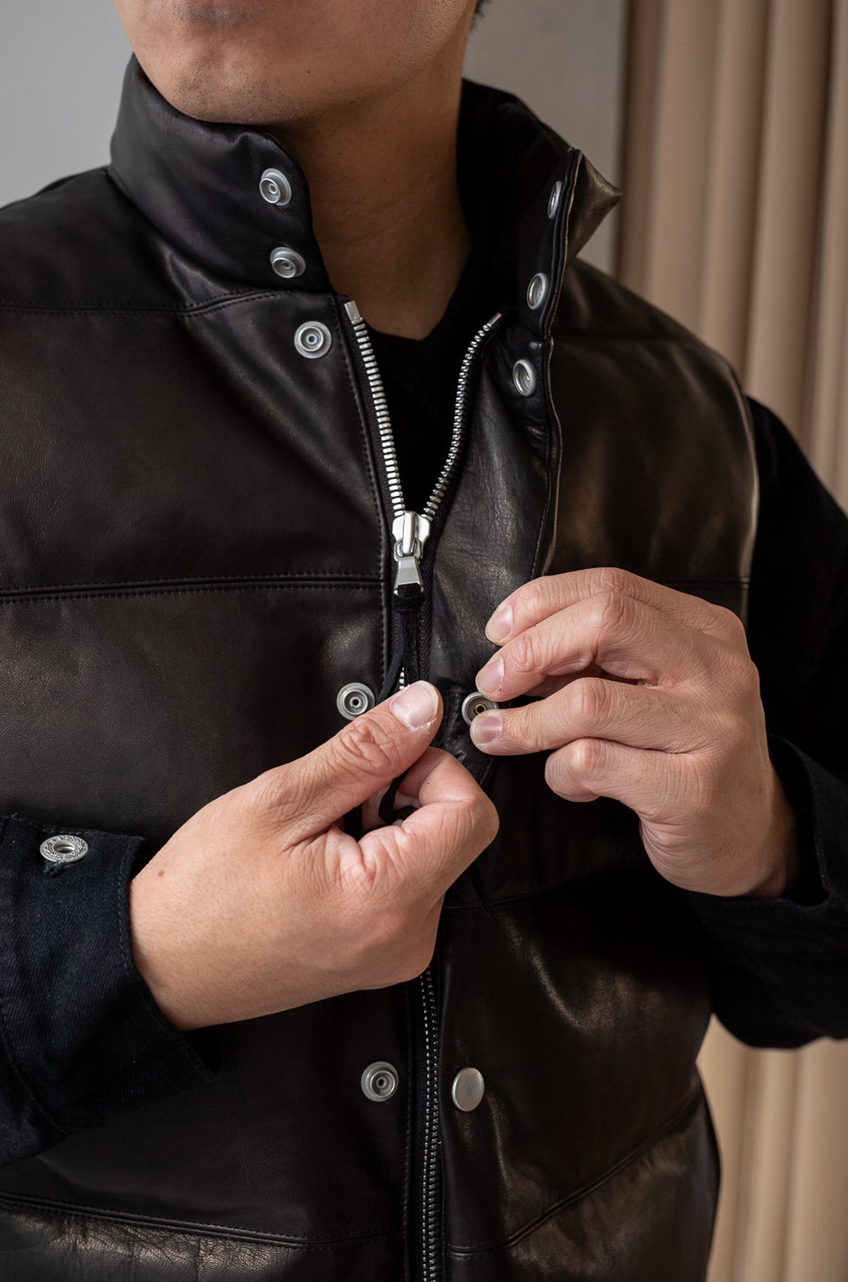 Horsehide Down Insulator Vest 〈NOIR〉