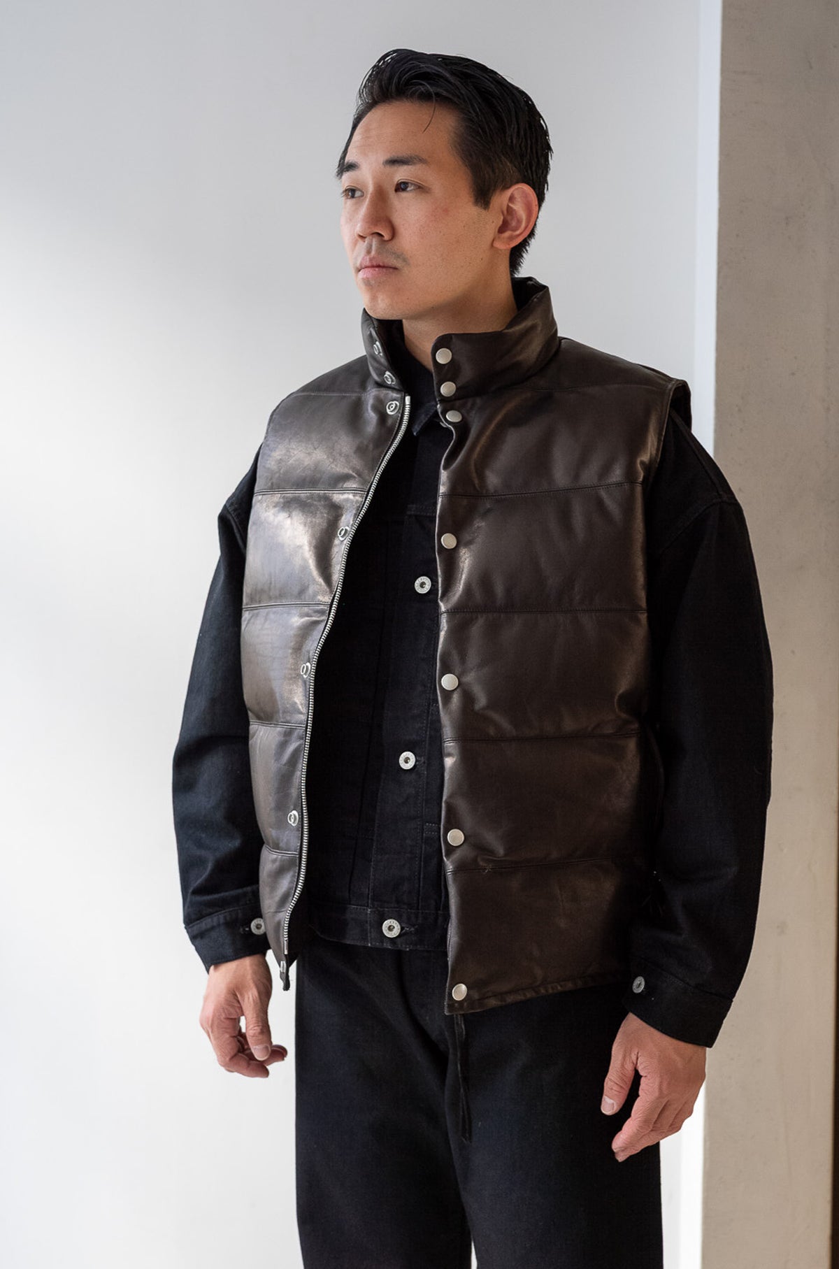 Horsehide Down Insulator Vest 〈NOIR〉