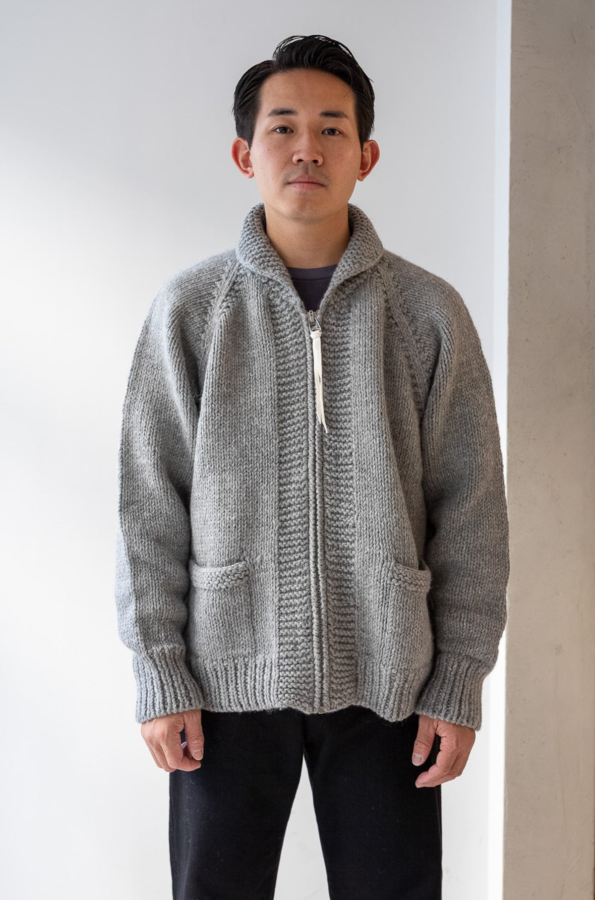 Quiet Season Hand-Knit Zip Jacket 〈L/GRAY〉