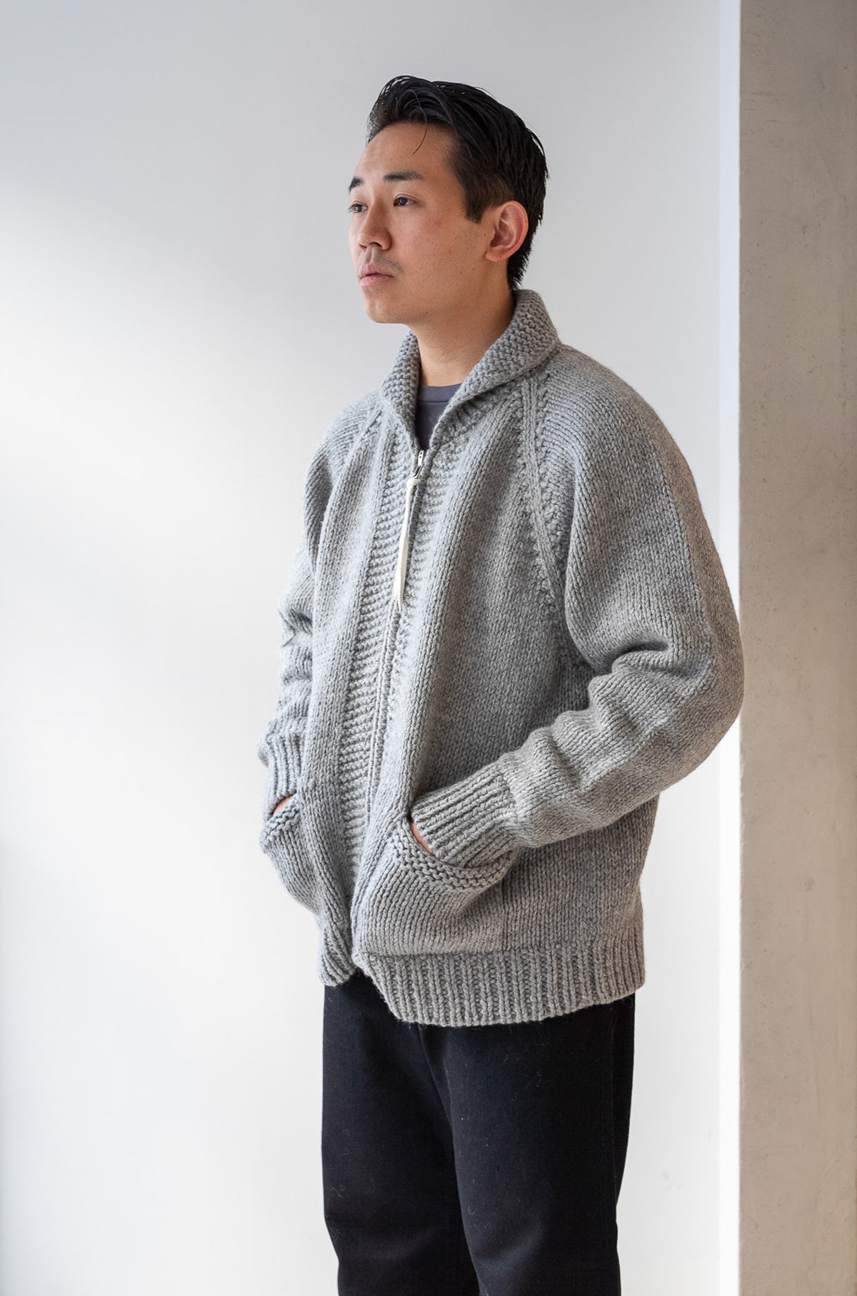 Quiet Season Hand-Knit Zip Jacket 〈L/GRAY〉