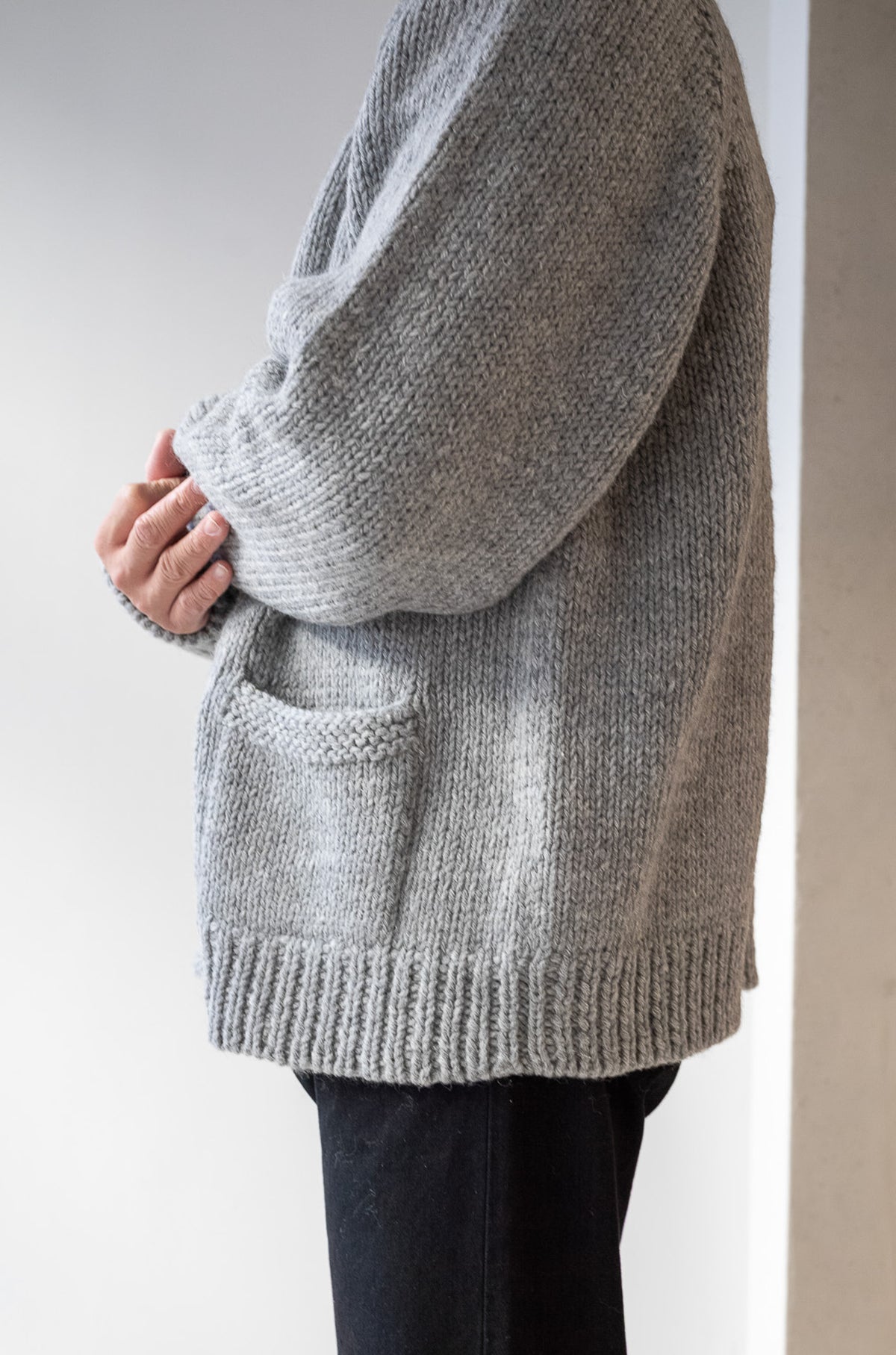 Quiet Season Hand-Knit Zip Jacket 〈L/GRAY〉