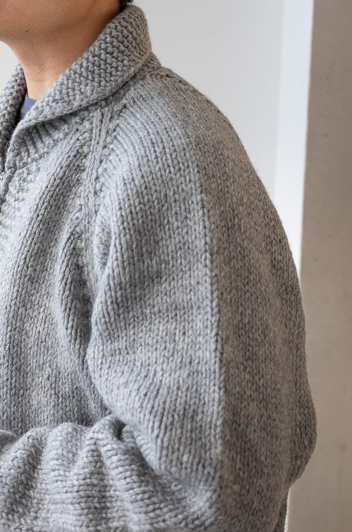 Quiet Season Hand-Knit Zip Jacket 〈L/GRAY〉