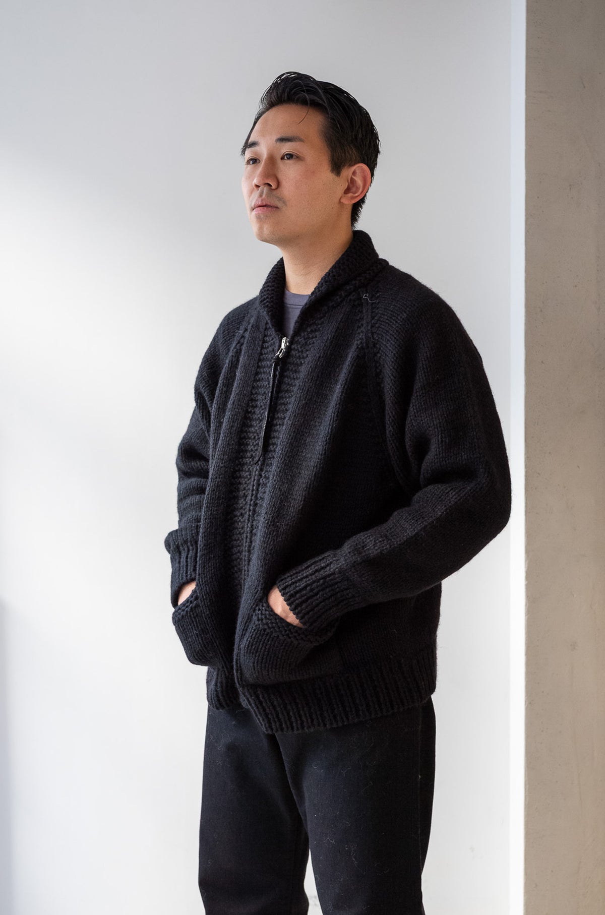 Quiet Season Hand-Knit Zip Jacket 〈NOIR〉
