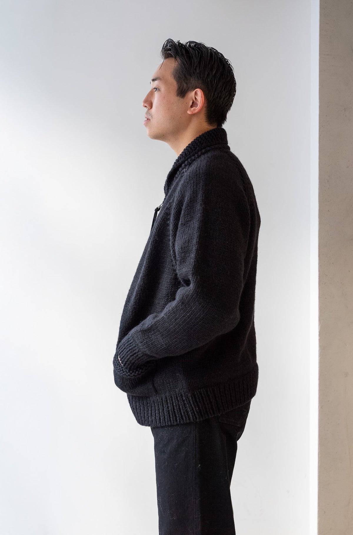 Quiet Season Hand-Knit Zip Jacket 〈NOIR〉