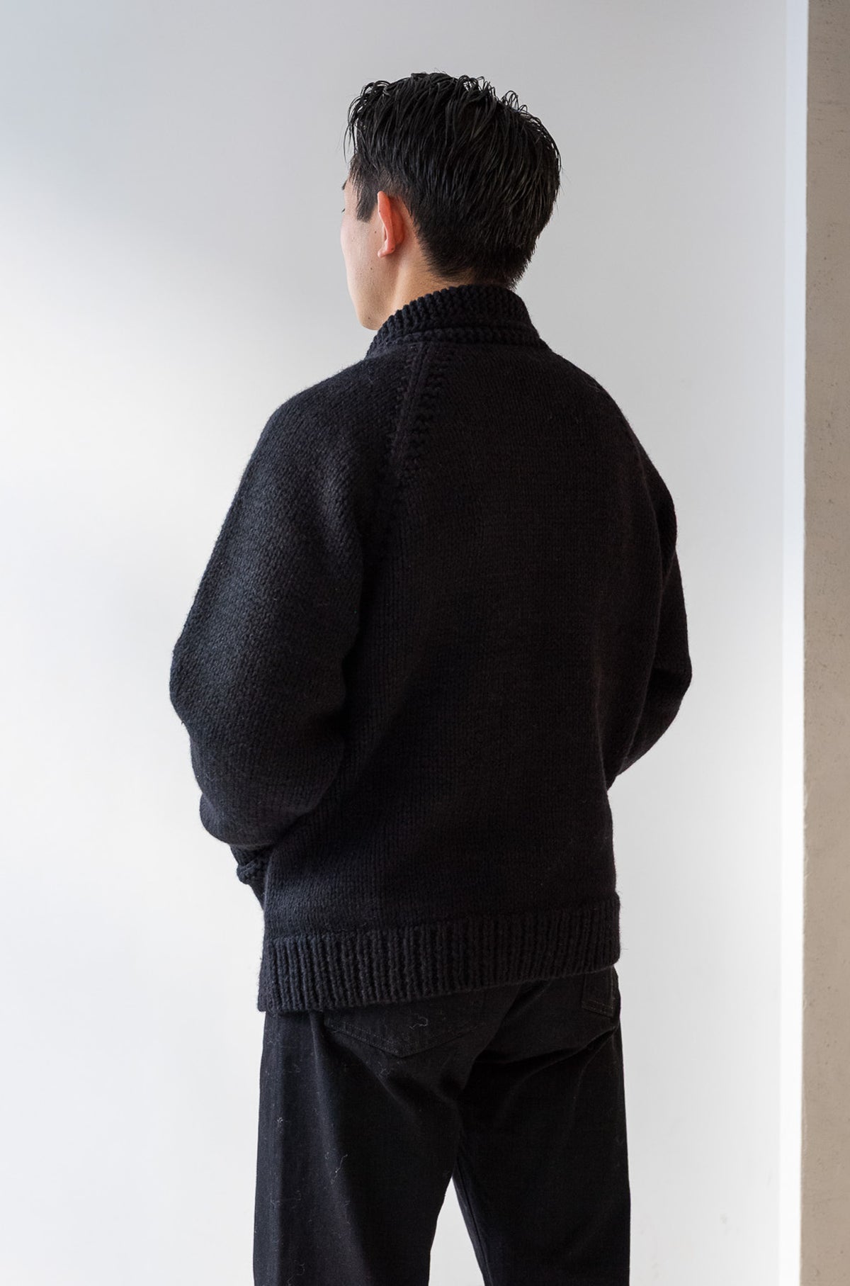 Quiet Season Hand-Knit Zip Jacket 〈NOIR〉