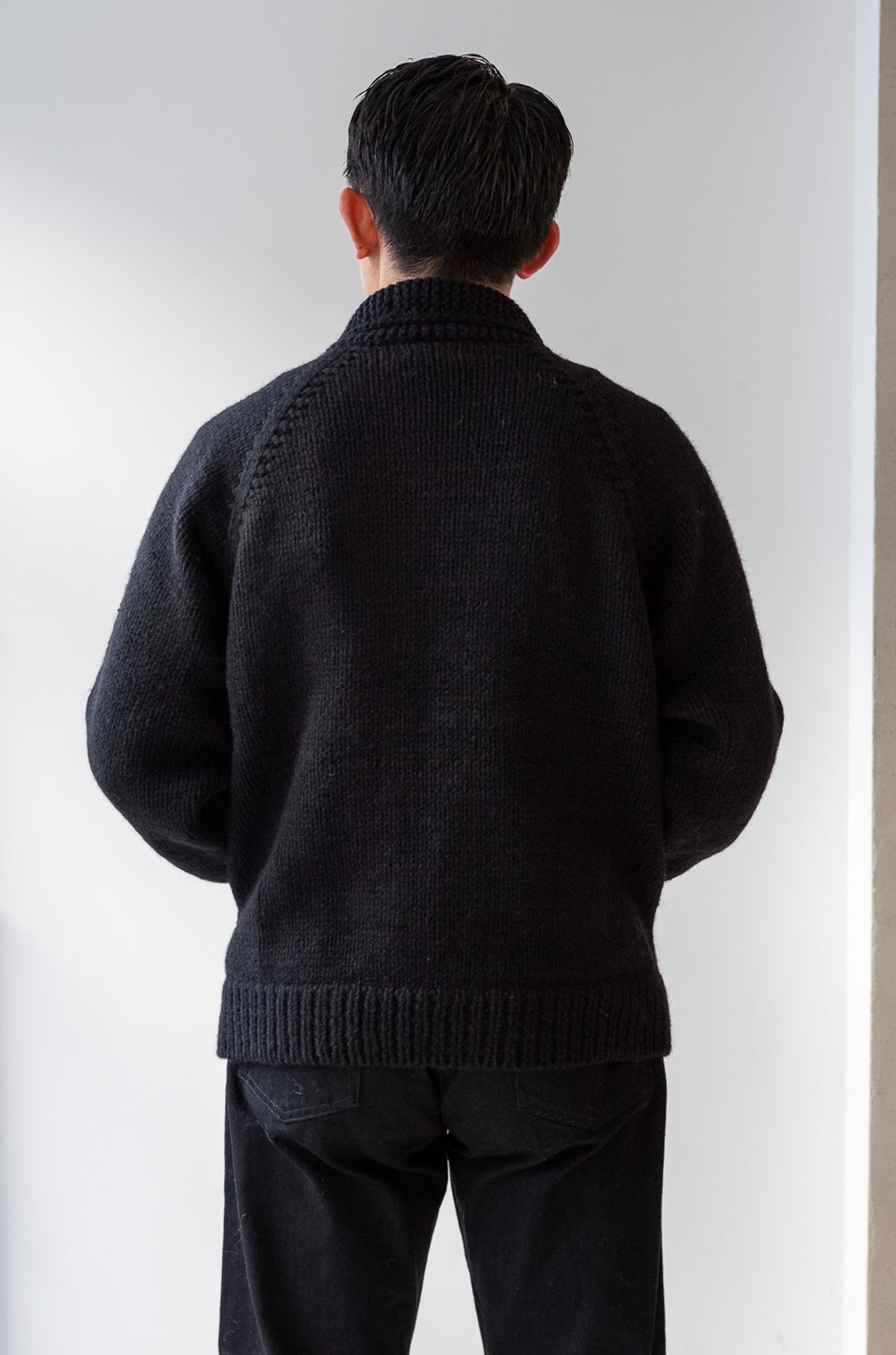 Quiet Season Hand-Knit Zip Jacket 〈NOIR〉