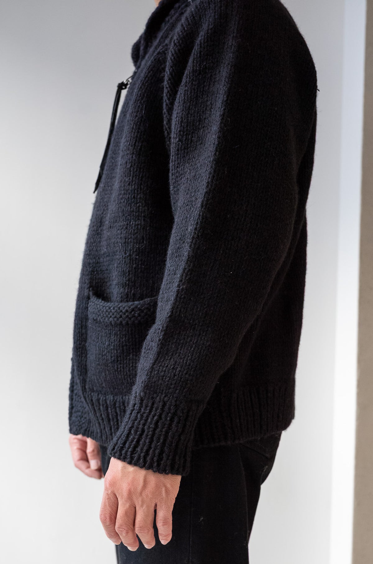 Quiet Season Hand-Knit Zip Jacket 〈NOIR〉