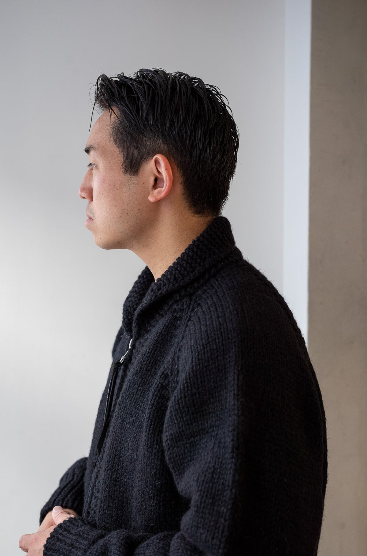 Quiet Season Hand-Knit Zip Jacket 〈NOIR〉