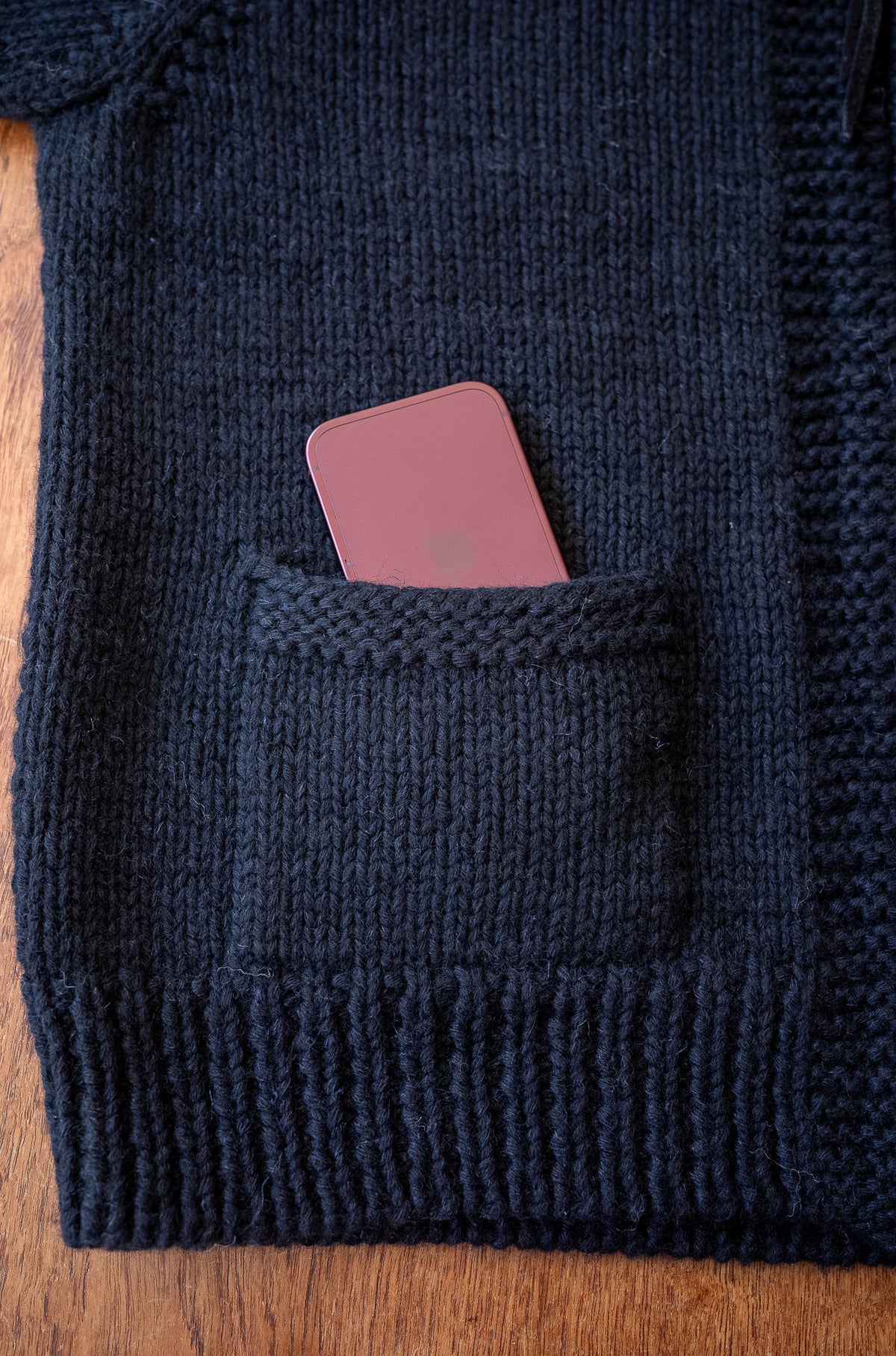 Quiet Season Hand-Knit Zip Jacket 〈NOIR〉