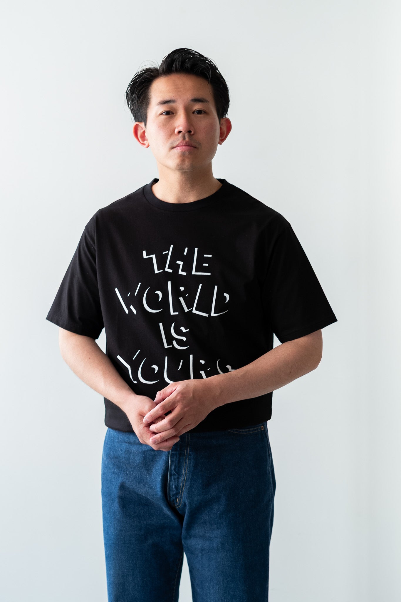 EX) WORLD IS YOURS Tee-Cartoon Letter〔BLACK〕