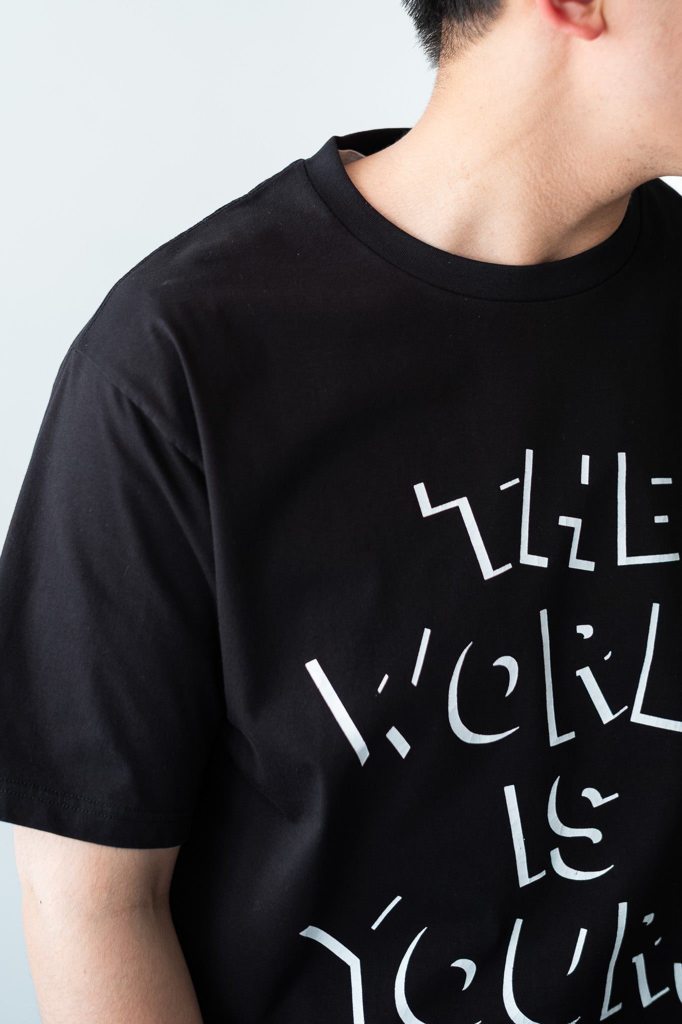 EX) WORLD IS YOURS Tee-Cartoon Letter〔BLACK〕