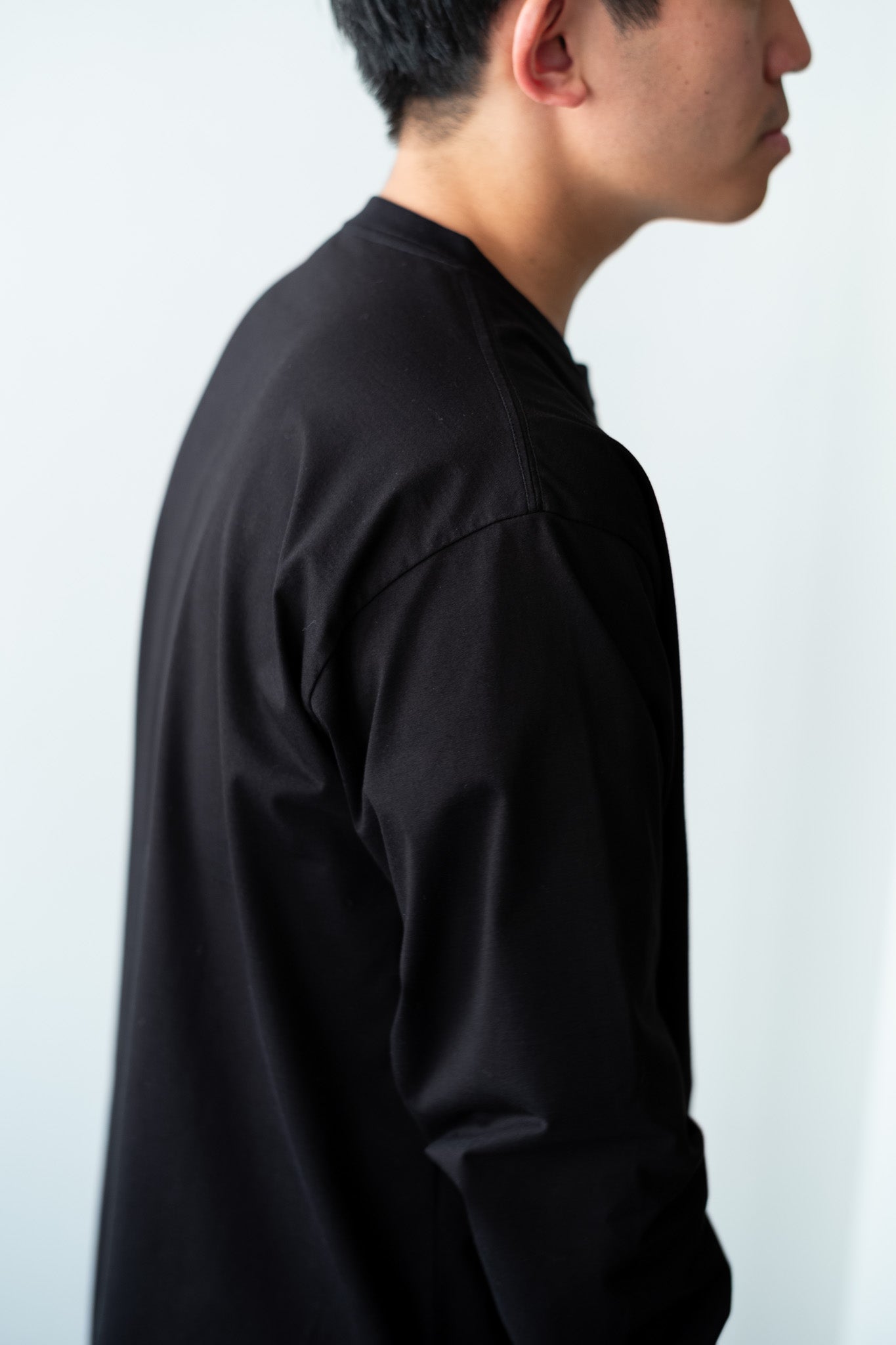 Essential L/S Tee 〔BLACK〕
