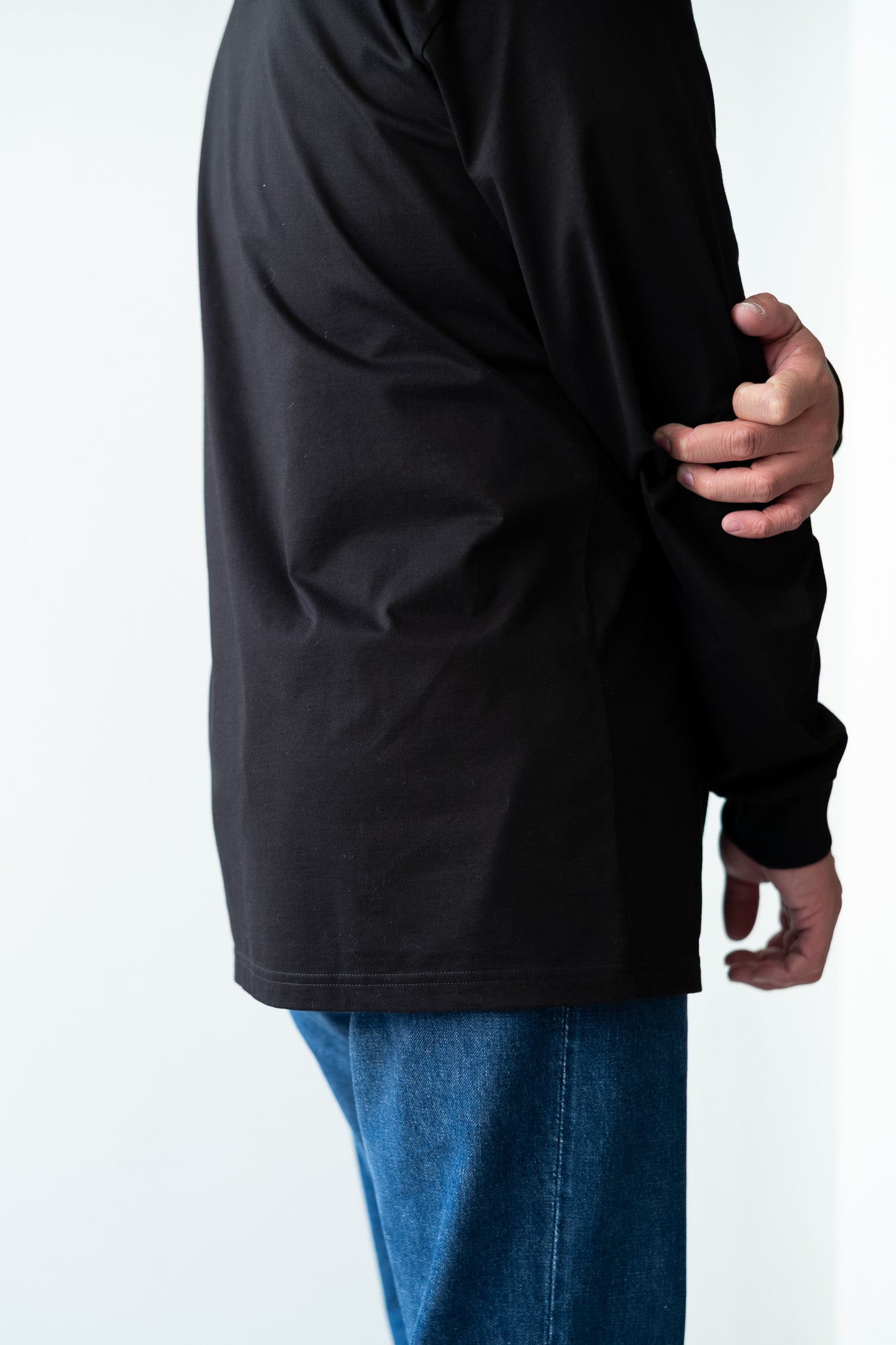 Essential L/S Tee 〔BLACK〕