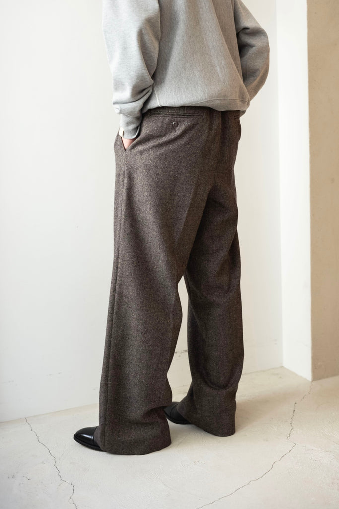 TUCKED BAGGY PANTS 〔HERRINGBONE〕