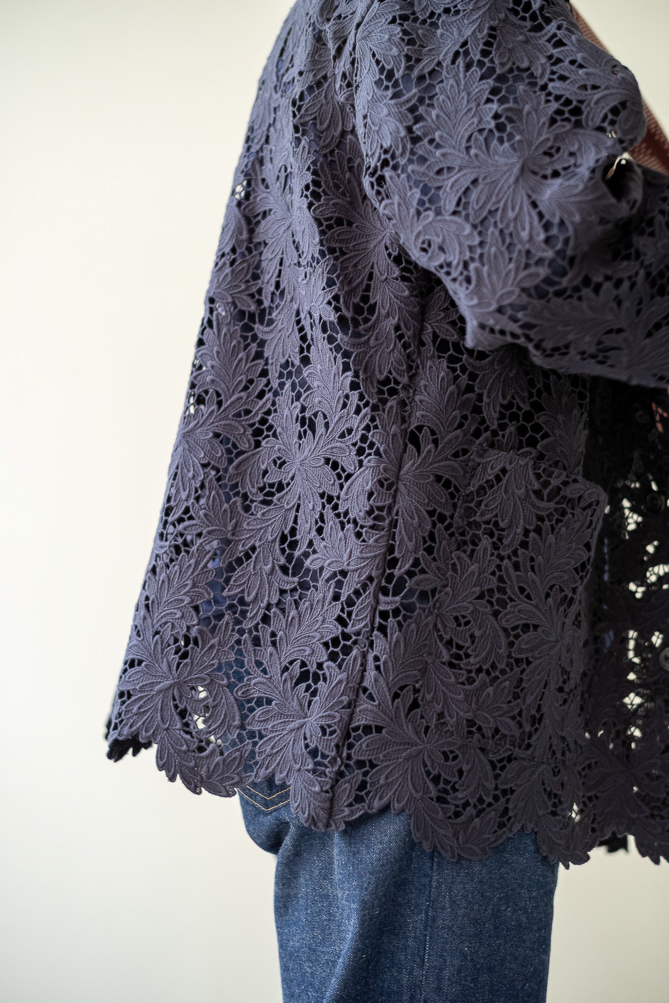Feather Lace Blouson 〔NAVY〕