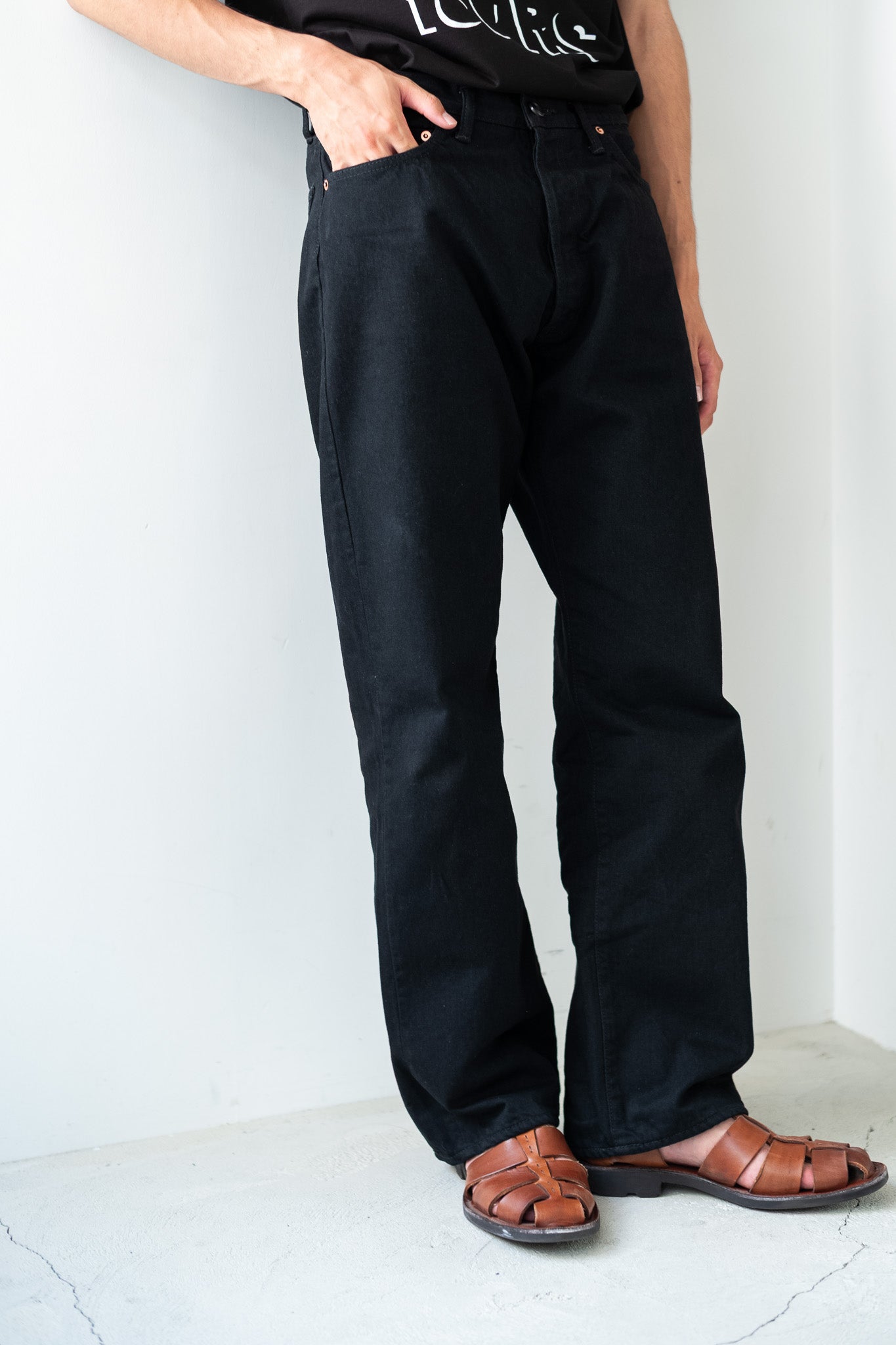Denim Straight Trousers 〔BLACK〕