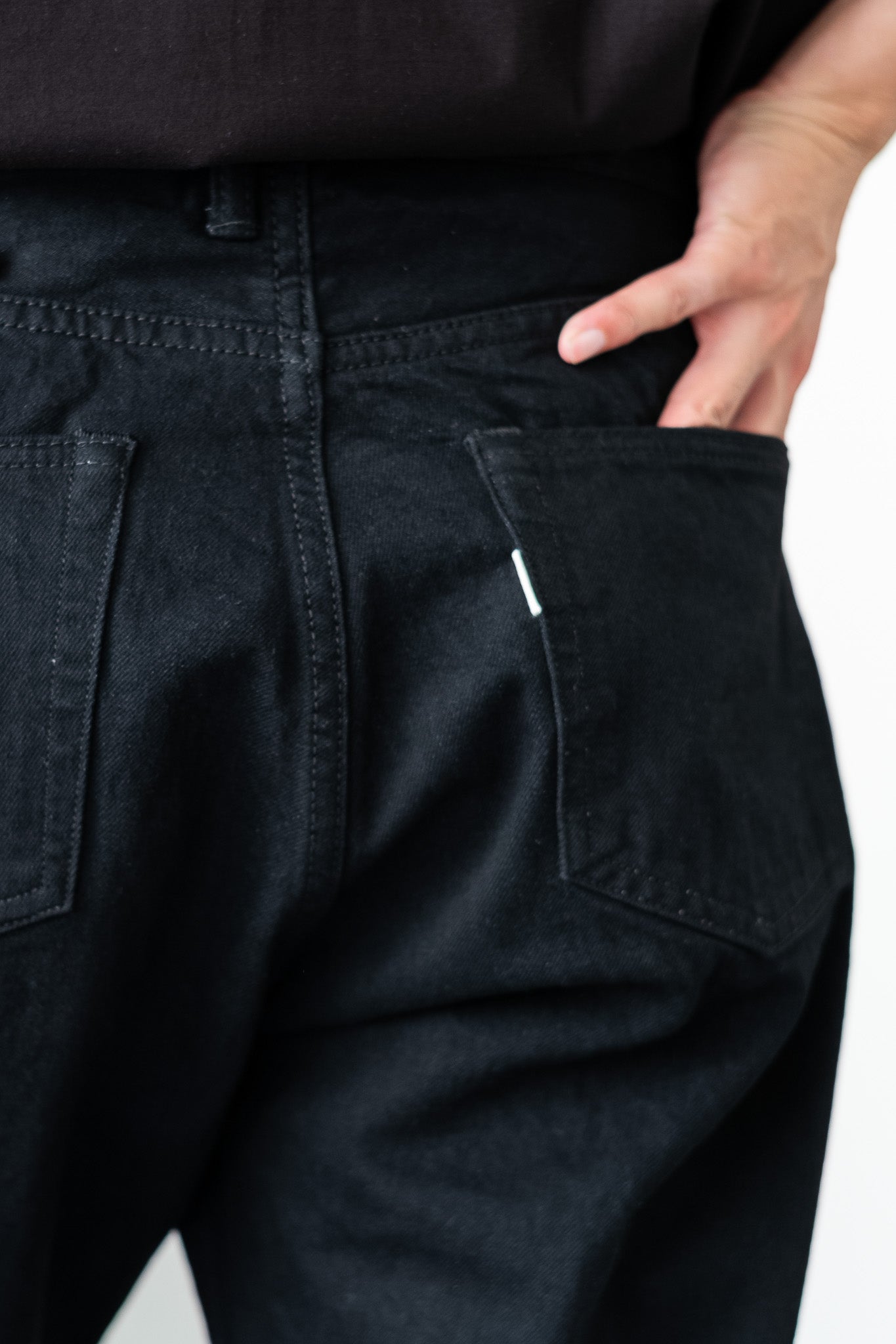 Denim Straight Trousers 〔BLACK〕