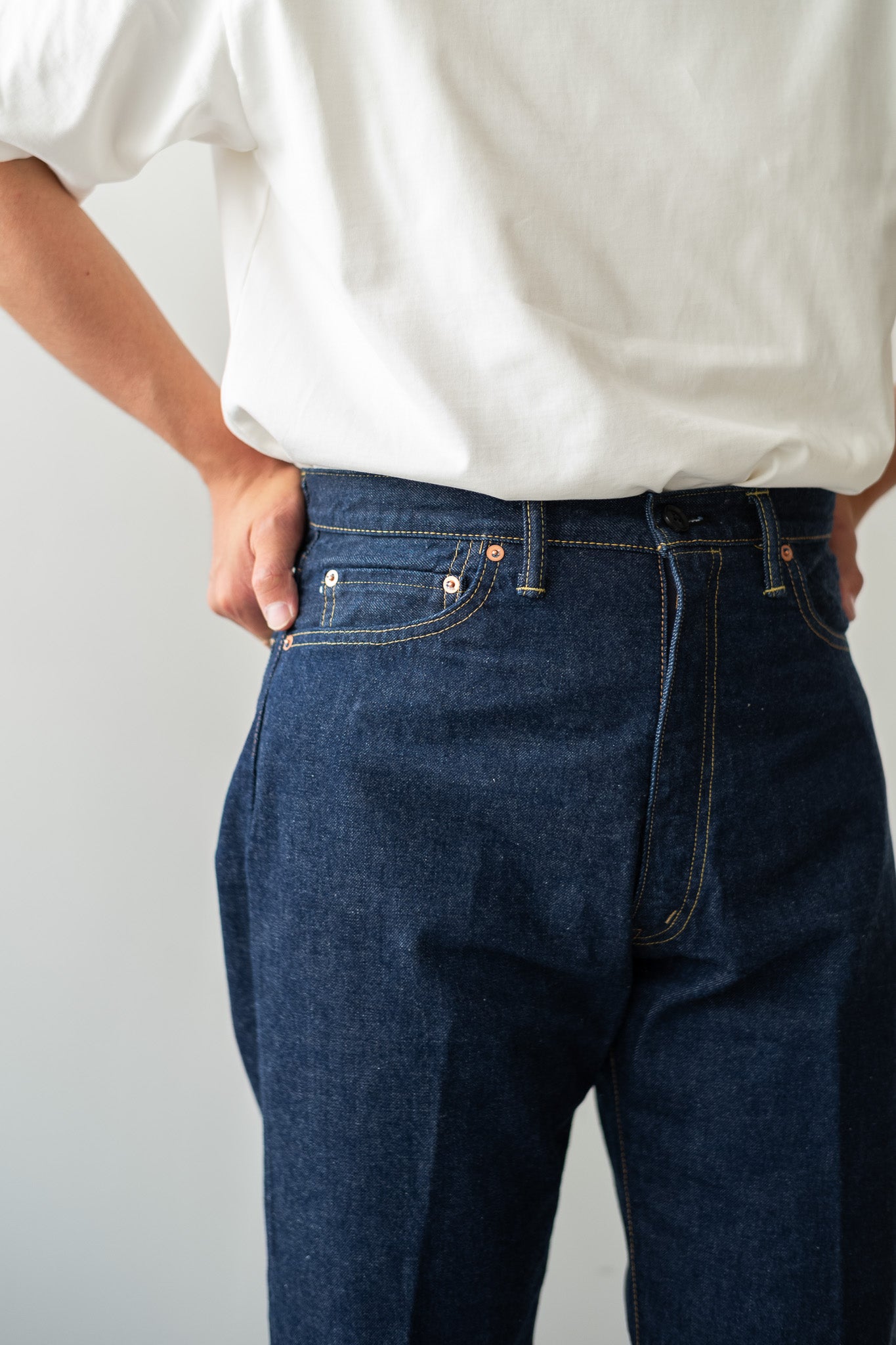 Denim Tapered Trousers 〔INDIGO〕