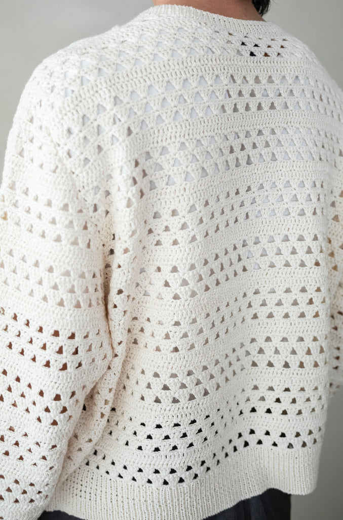 【EXCLUSIVE】Crochet Horizontal Stripe Pullover