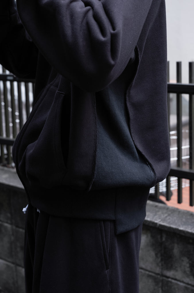 _173 ZIP HOODIE