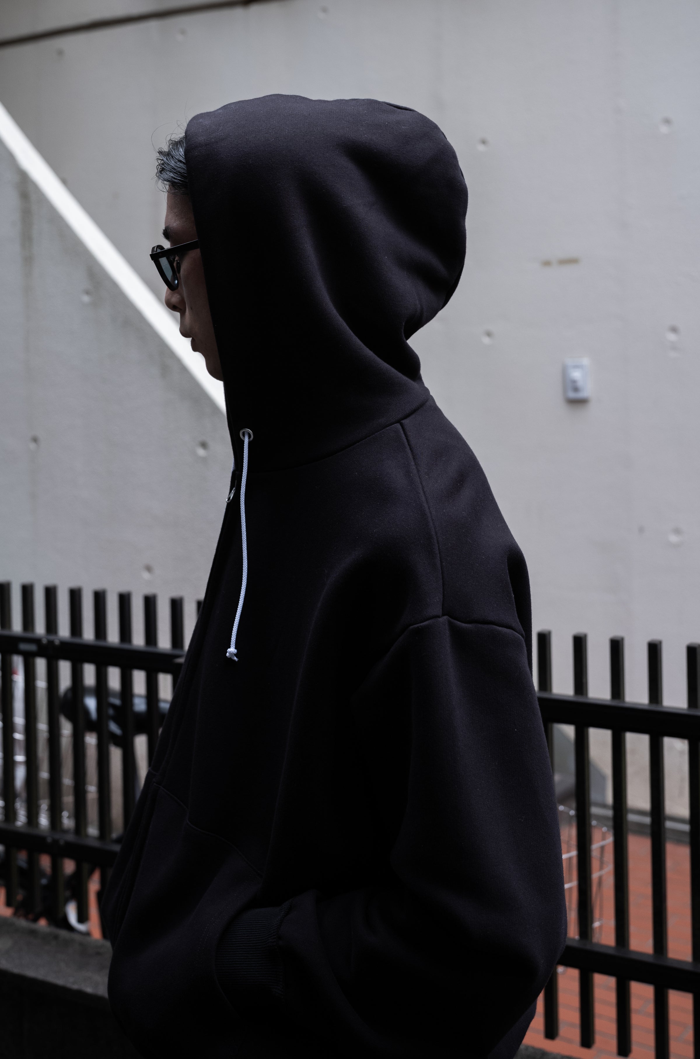 _173 ZIP HOODIE | cliché