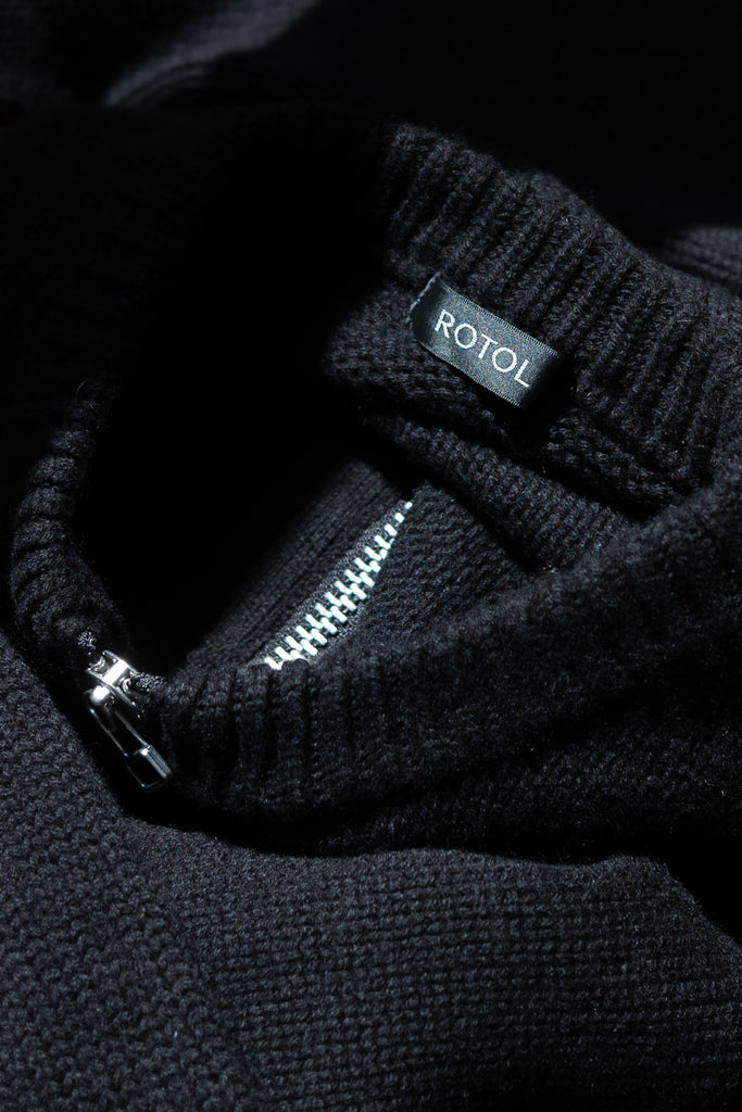 WOOL CASHMERE ZIP KNIT SWEATER
