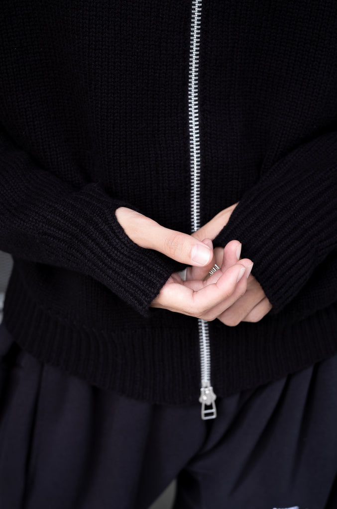WOOL CASHMERE ZIP KNIT SWEATER