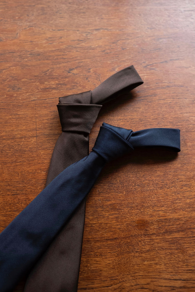 MOD 7 / SILK COTTON SETTE PIEGHE NAVY SOLID TIE