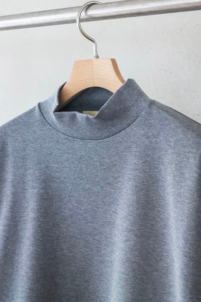 Mock Neck L/S Shirt