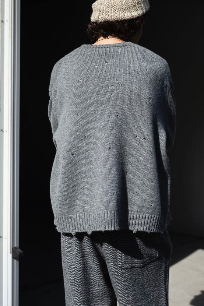 [Exclusive] Pure Cashmere Grunge Sweater