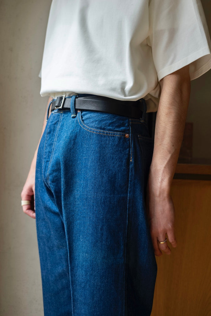 〔NEW〕Denim Tapered Trousers